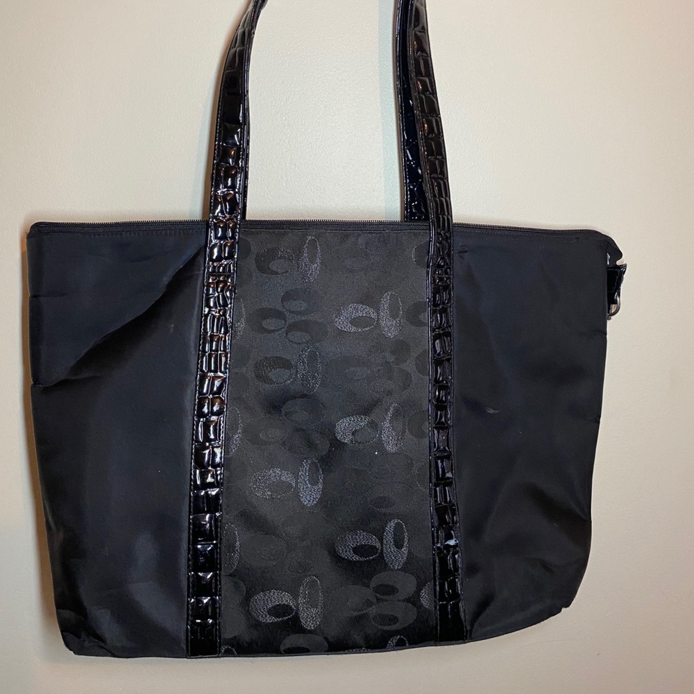 Black women’s bag
